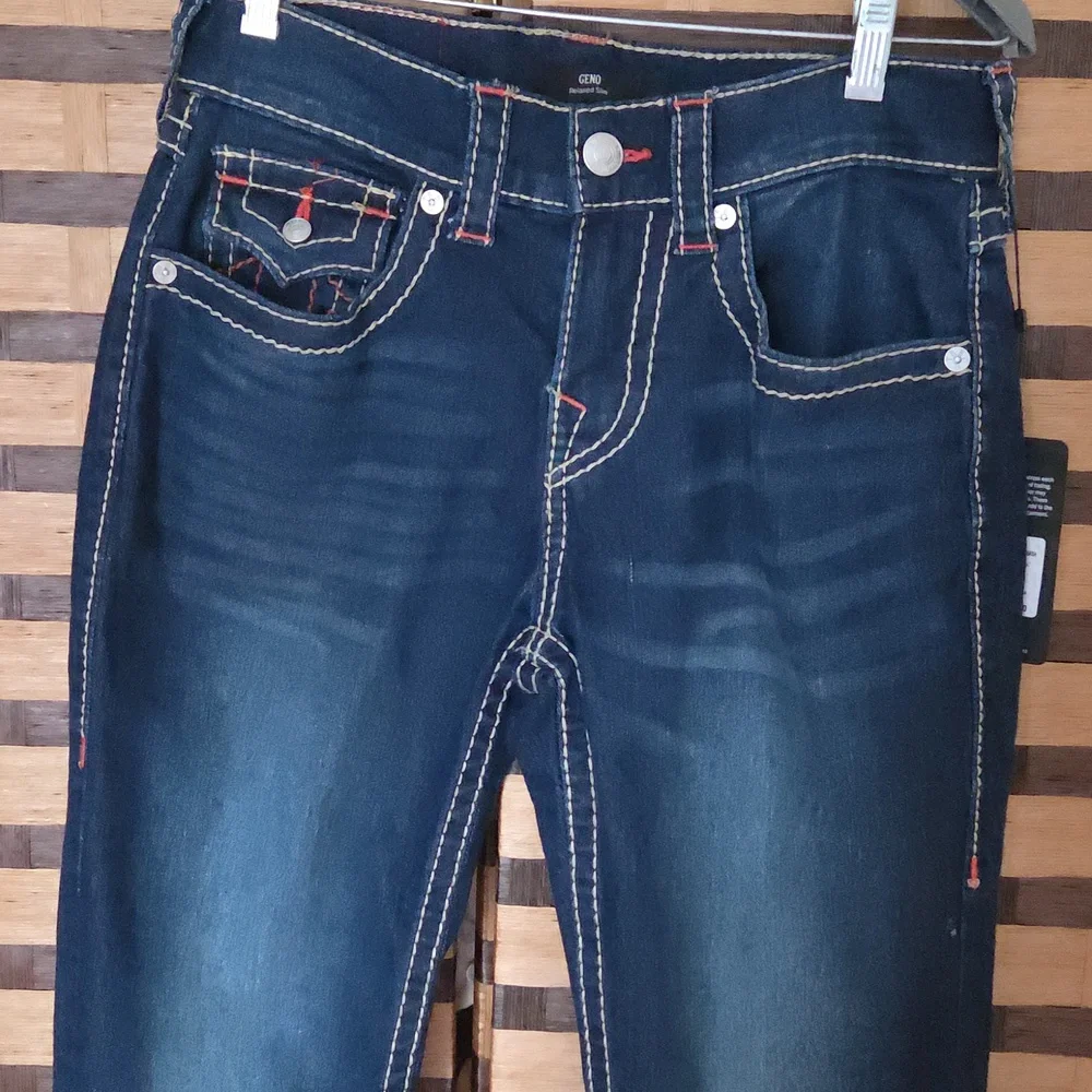 NWT! True Religion GENO Relaxed Slim